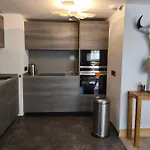 Renovated For 5 - With Balcony Apartman *