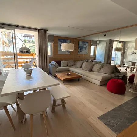 Renovated For 5 - With Balcony شقة *