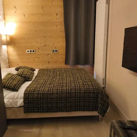 Apartmán Renovated For 5 - With Balcony *