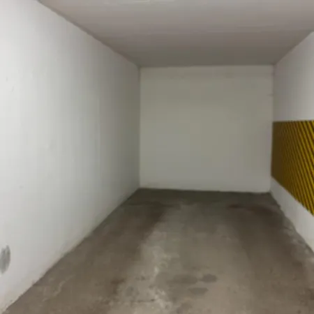 דירה Renovated For 5 - With Balcony